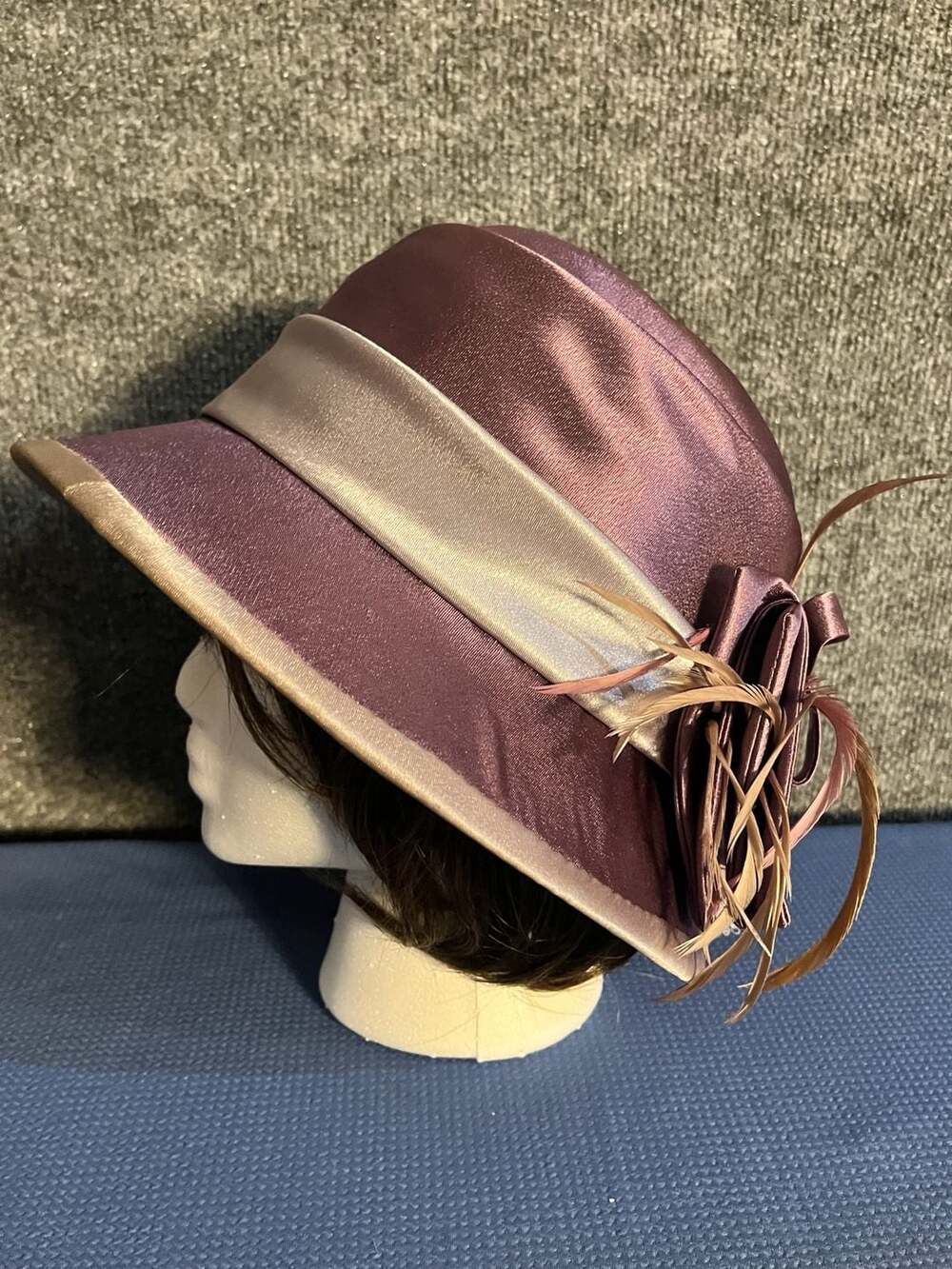 Vintage August Accessories Fine Millinery Satin Bow Feather Hat Mauve 002-051